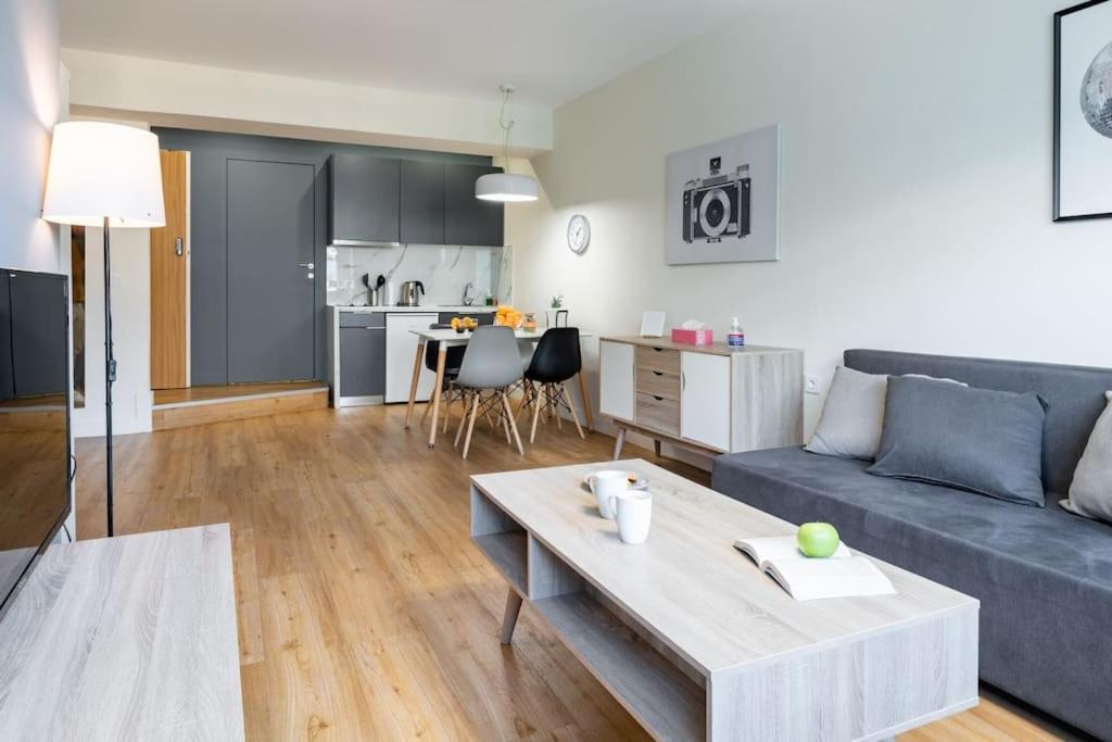 Large Comfy, Modern Studio 5 Min To Acropolis Aten Exteriör bild