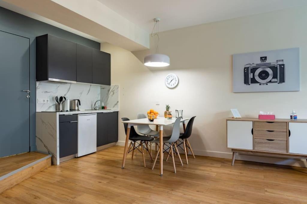 Large Comfy, Modern Studio 5 Min To Acropolis Aten Exteriör bild